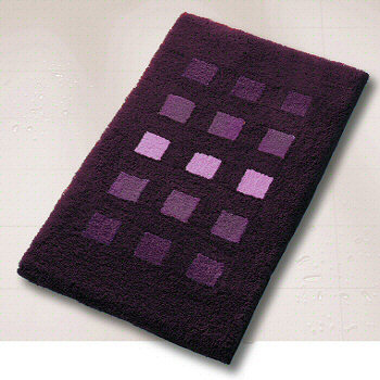Bathroom Carpeting on Deep Eggplant Purple Bathroom Rugs With A Contemporary Design
